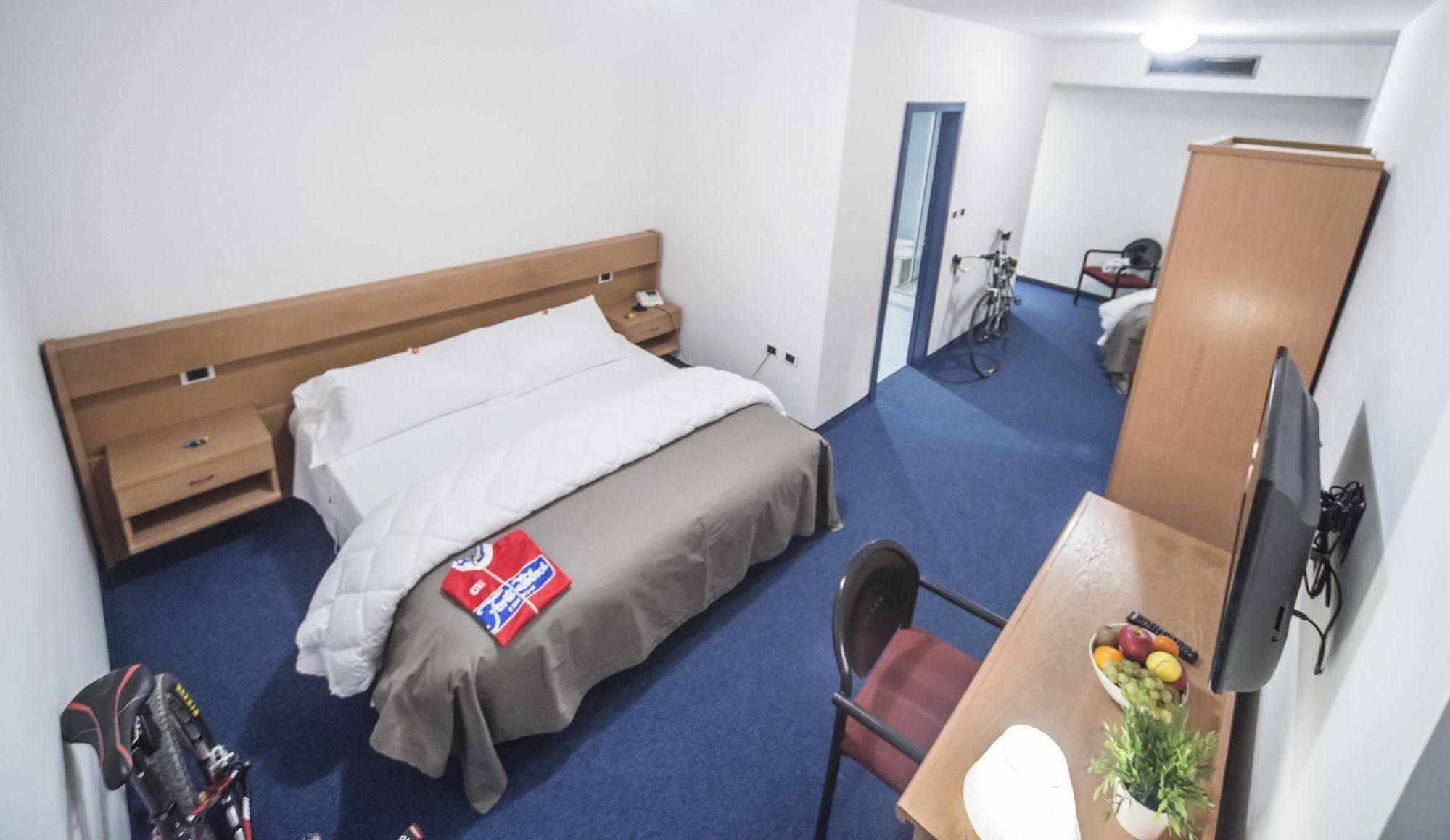 Fly Bike Hotel Trento Ngoại thất bức ảnh