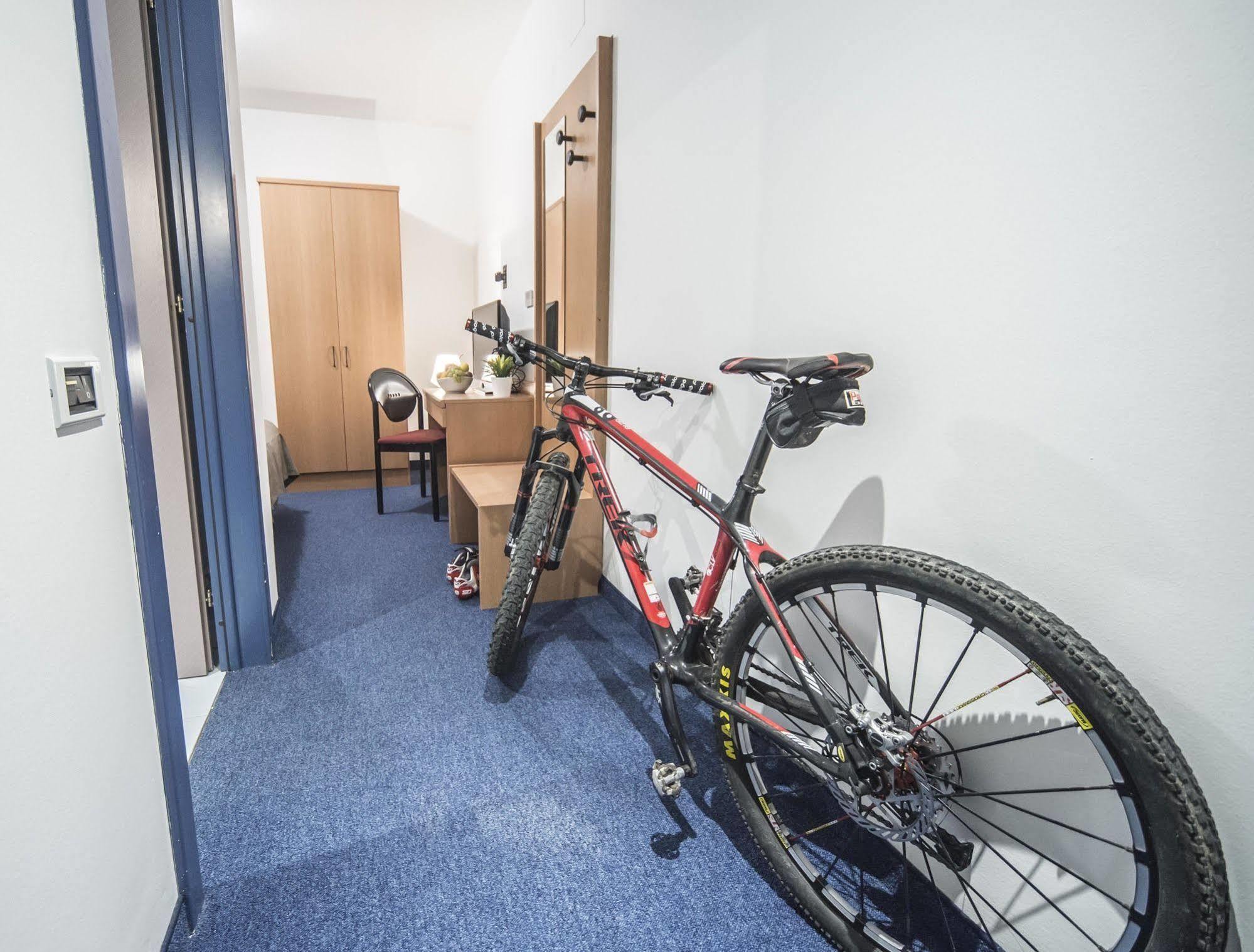 Fly Bike Hotel Trento Ngoại thất bức ảnh